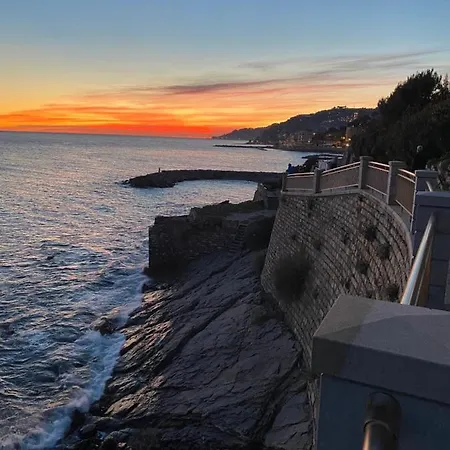 Vista Mare Con Piscina Cala Di Sole Apartament Imperia